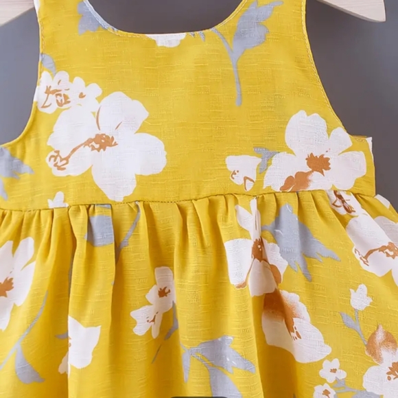 NEW Yellow and White Dress with matching Bonnet - Picture 5 of 9